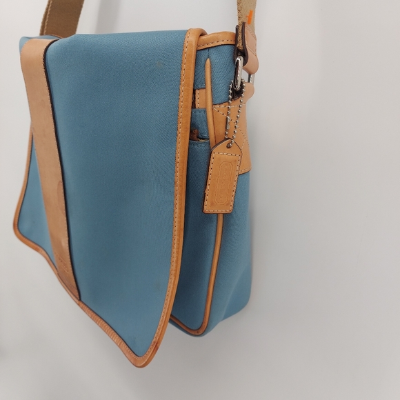 Coach blue and tan leather Trim messenger crossbody bag serial 6411 - Picture 9 of 13